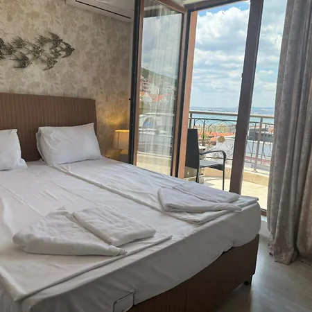 Apartmanhotel Fenix Complex 4*