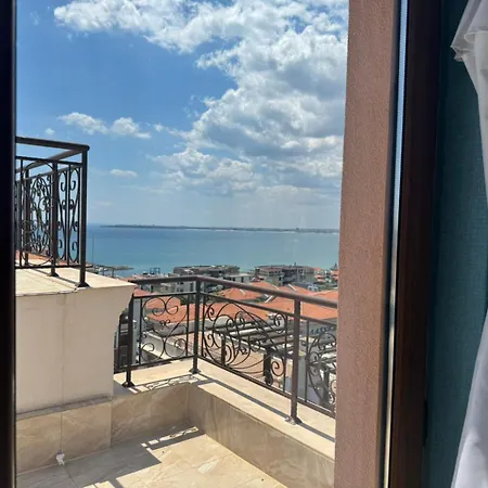 Fenix Complex Apartmanhotel 4*